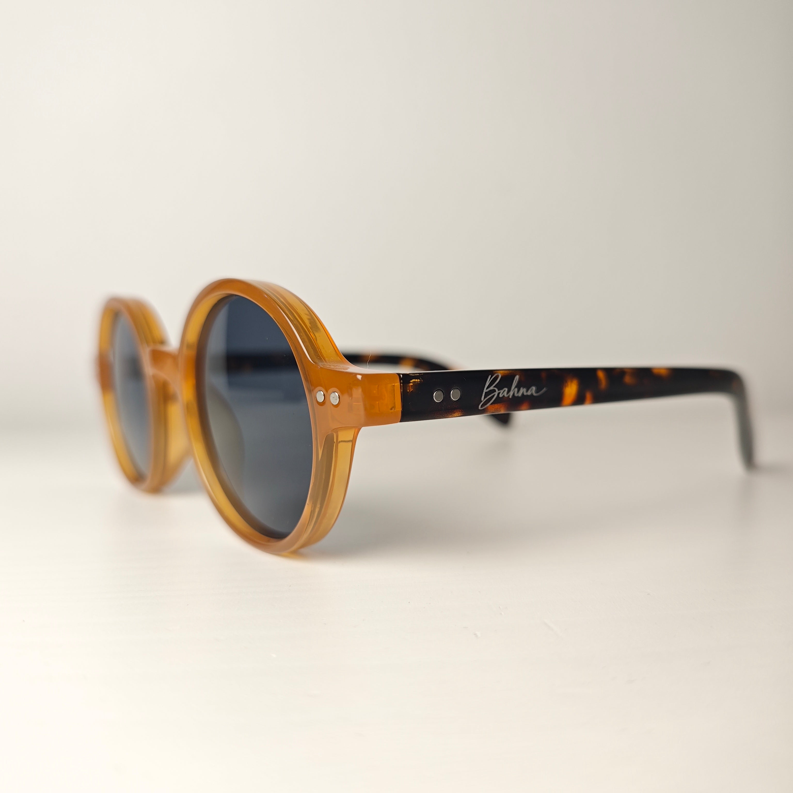 Tokio – Amber Black