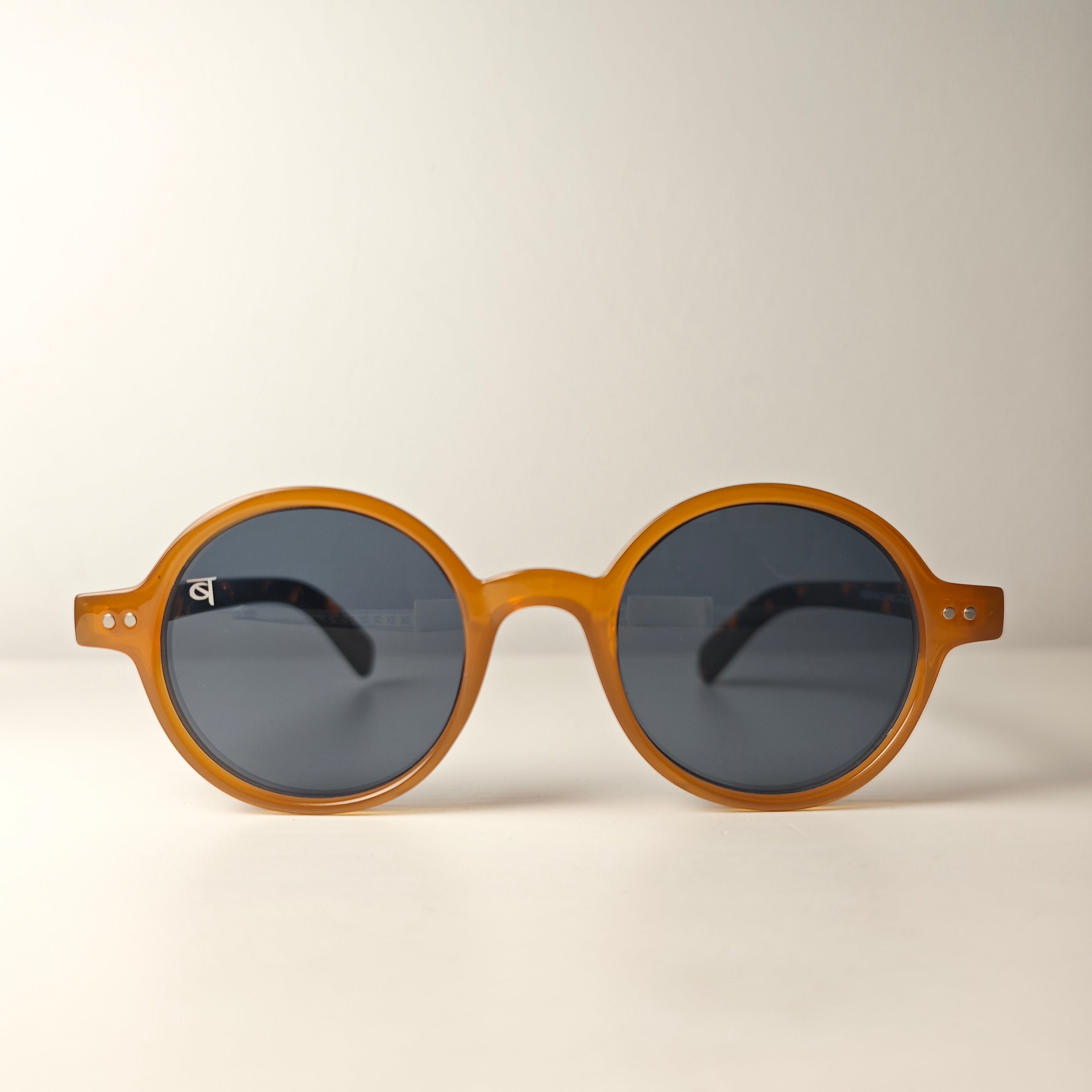 Tokio – Amber Black